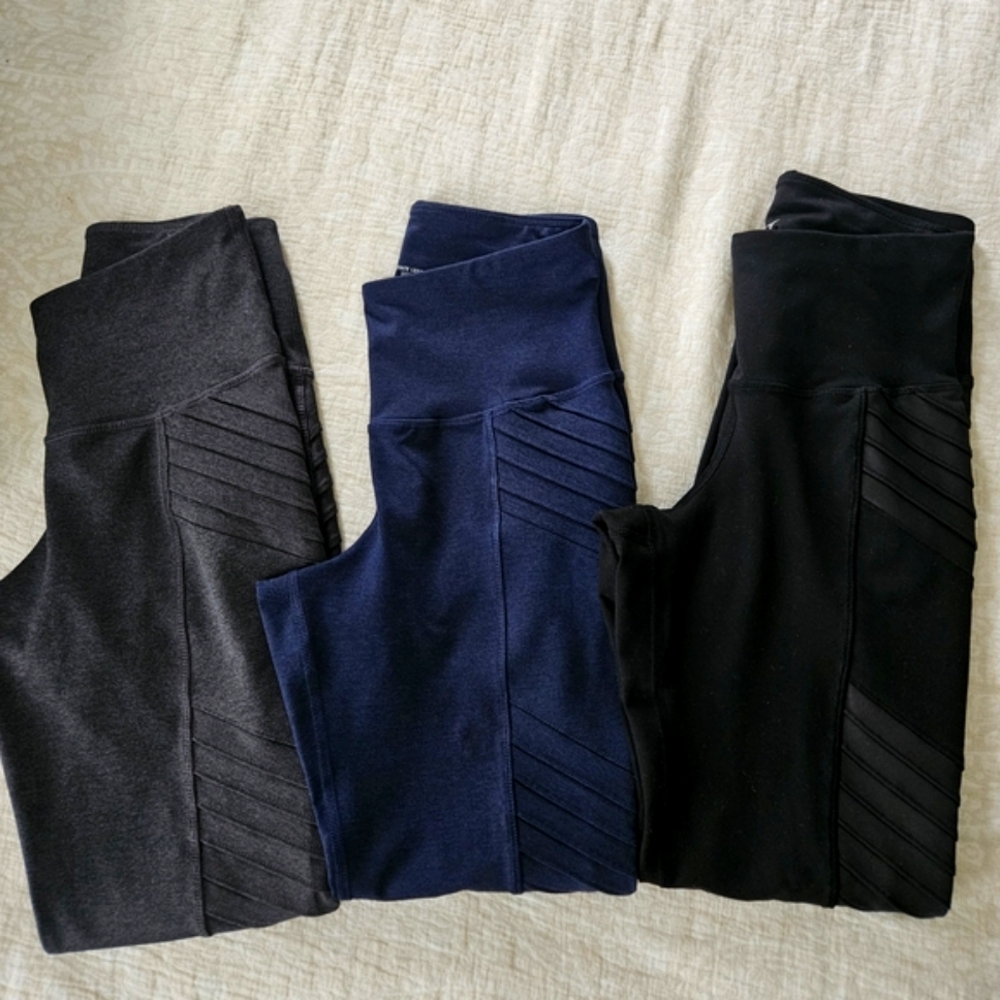 Old Navy Active Go-Dry Leggings 3 Pair - Black/Navy/Dark Grey - Size Small